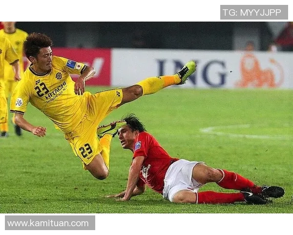 实况足球中超联赛激情四射球迷热情助力球队争冠之路